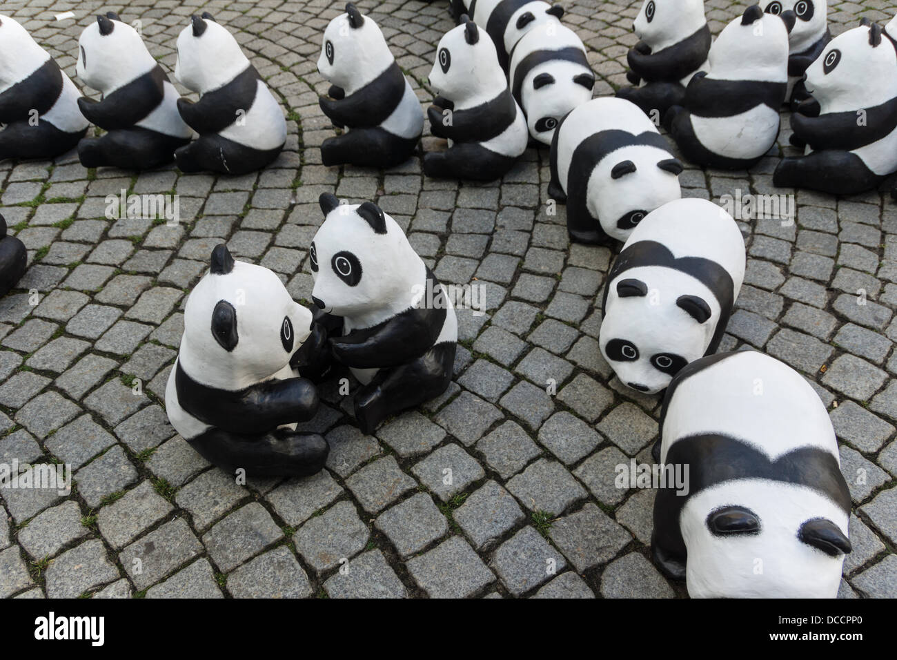 WWF 世界自然保護基金 カーバッジ パンダ 希少 1970 当時物 車外