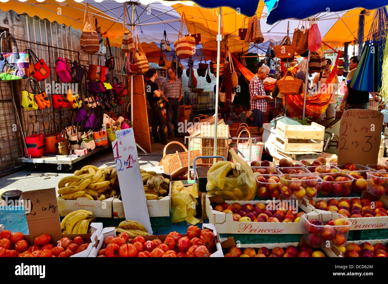 Apt market  the biggest of the Luberon weekly markets. Provence, France Stock Photo