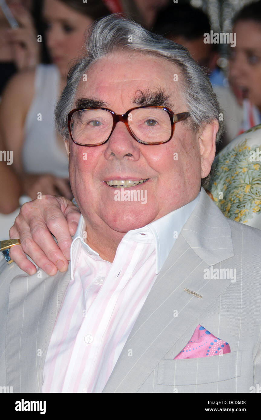 Ronnie Corbett The Pride Of Britain Awards 2011 Arrivals London ronnie-corbett-the-pride-of-britain-awards-2011-arrivals-london