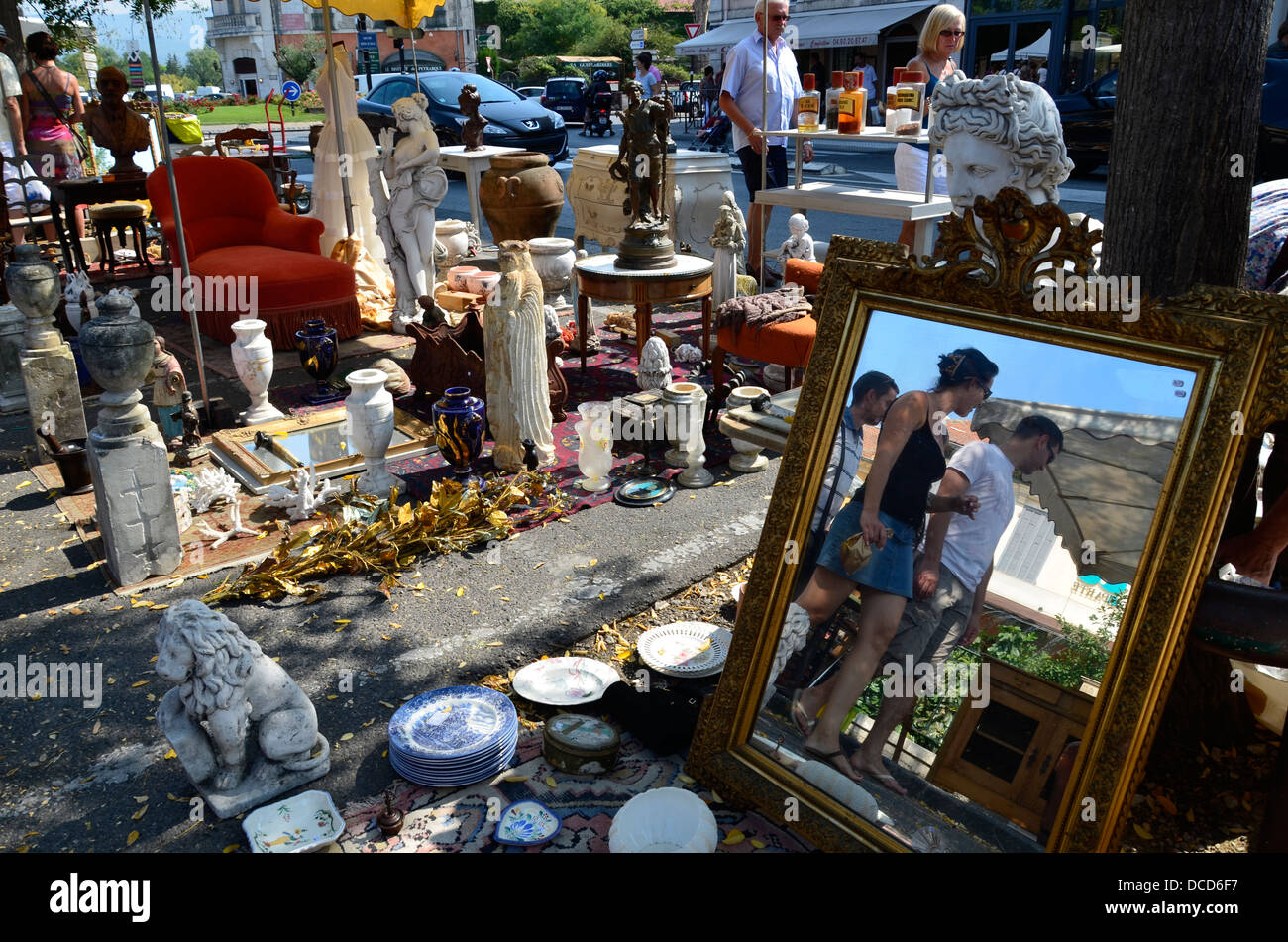 Antiques And Vintage Fairs High Resolution Stock Photography and Images -  Alamy
