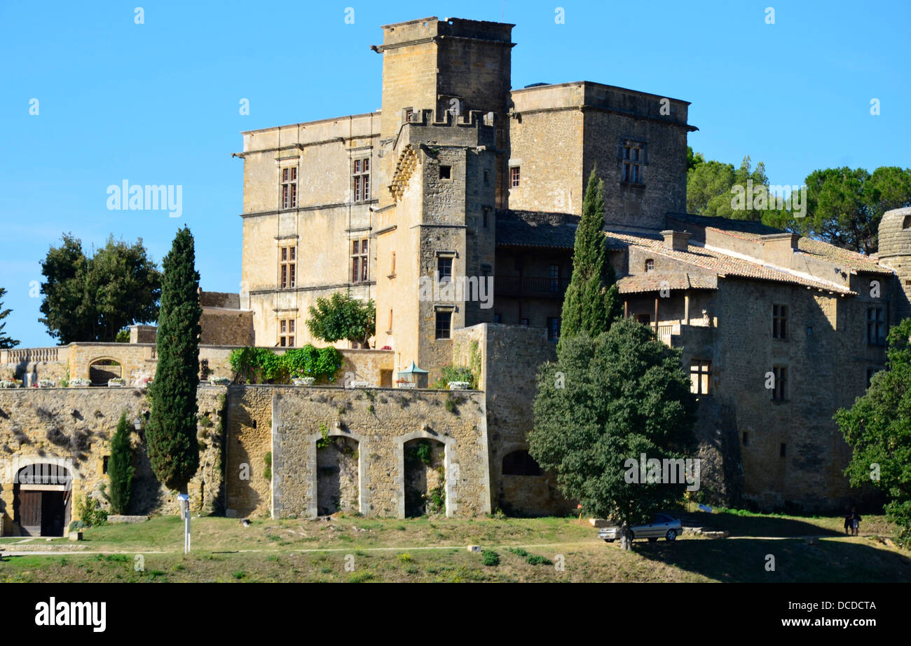Château de Lourmarin, Lourmarin castle located in the town of Lourmarin, situated in the Vaucluse département, France Stock Photo