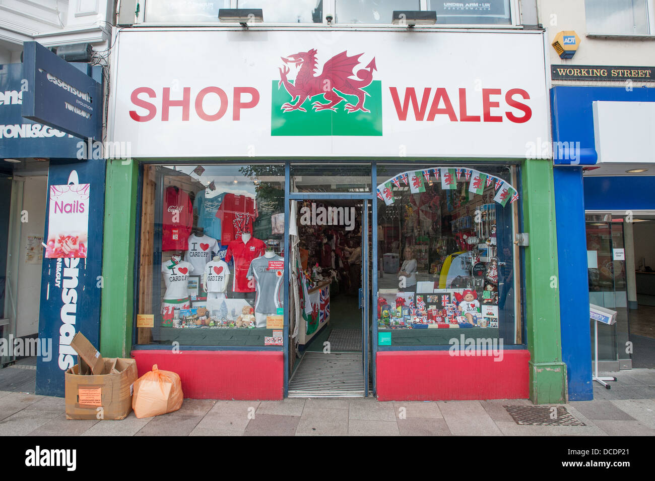 Welsh souvenirs hires stock photography and images Alamy
