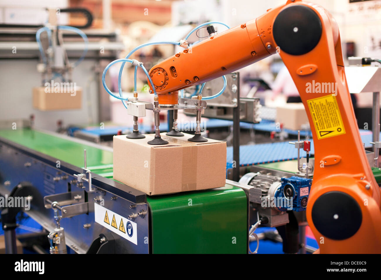 robotic arm for packing Stock Photo - Alamy