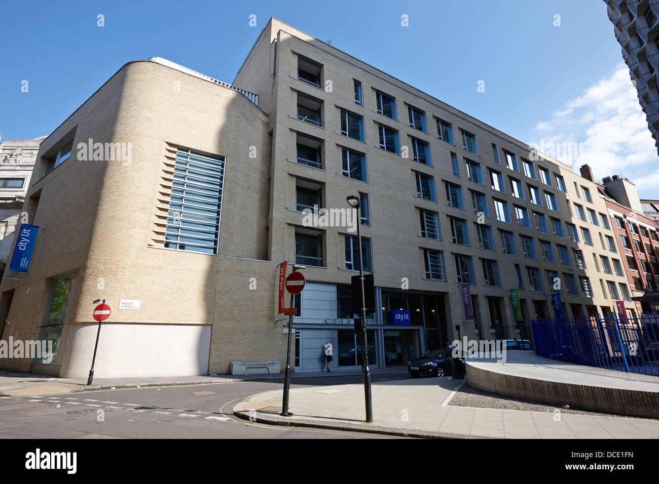 City literary institute hi-res stock photography and images - Alamy