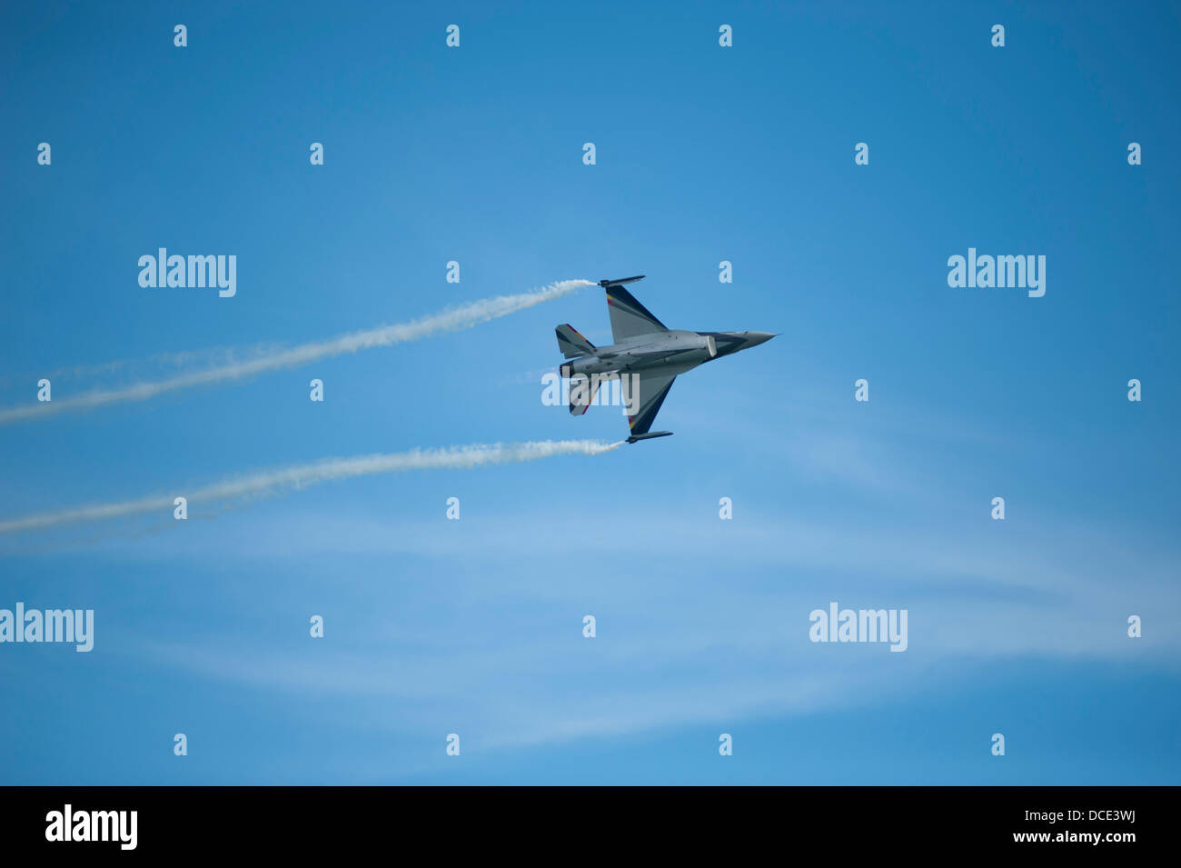 Eastbourne, Sussex, England. 15th Aug, 2013. F16 MLU performing on the opening day of the airshow Credit:  Malcolm Park/Alamy Live News Stock Photo