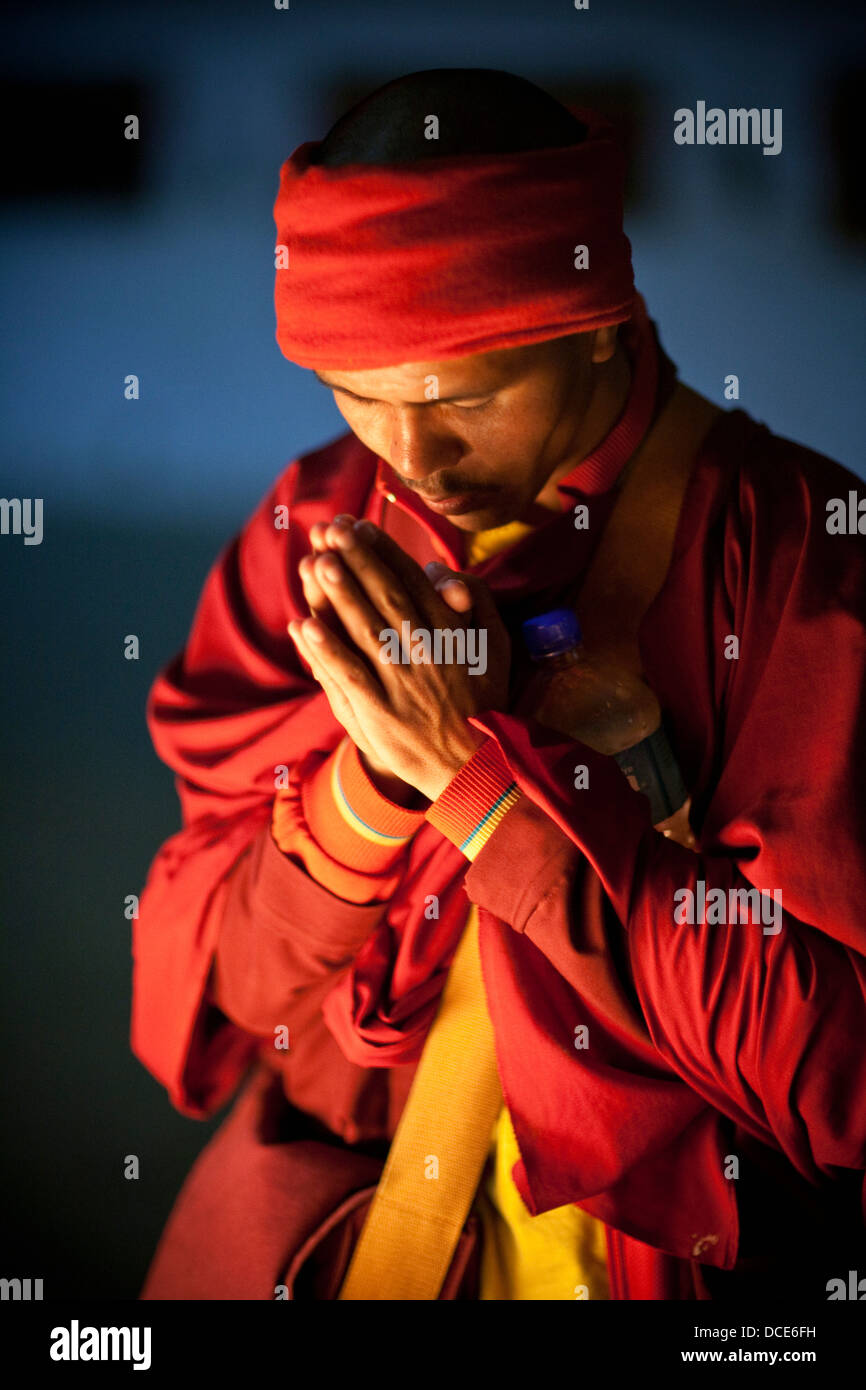 Buddhist monk drink hires stock photography and images Alamy