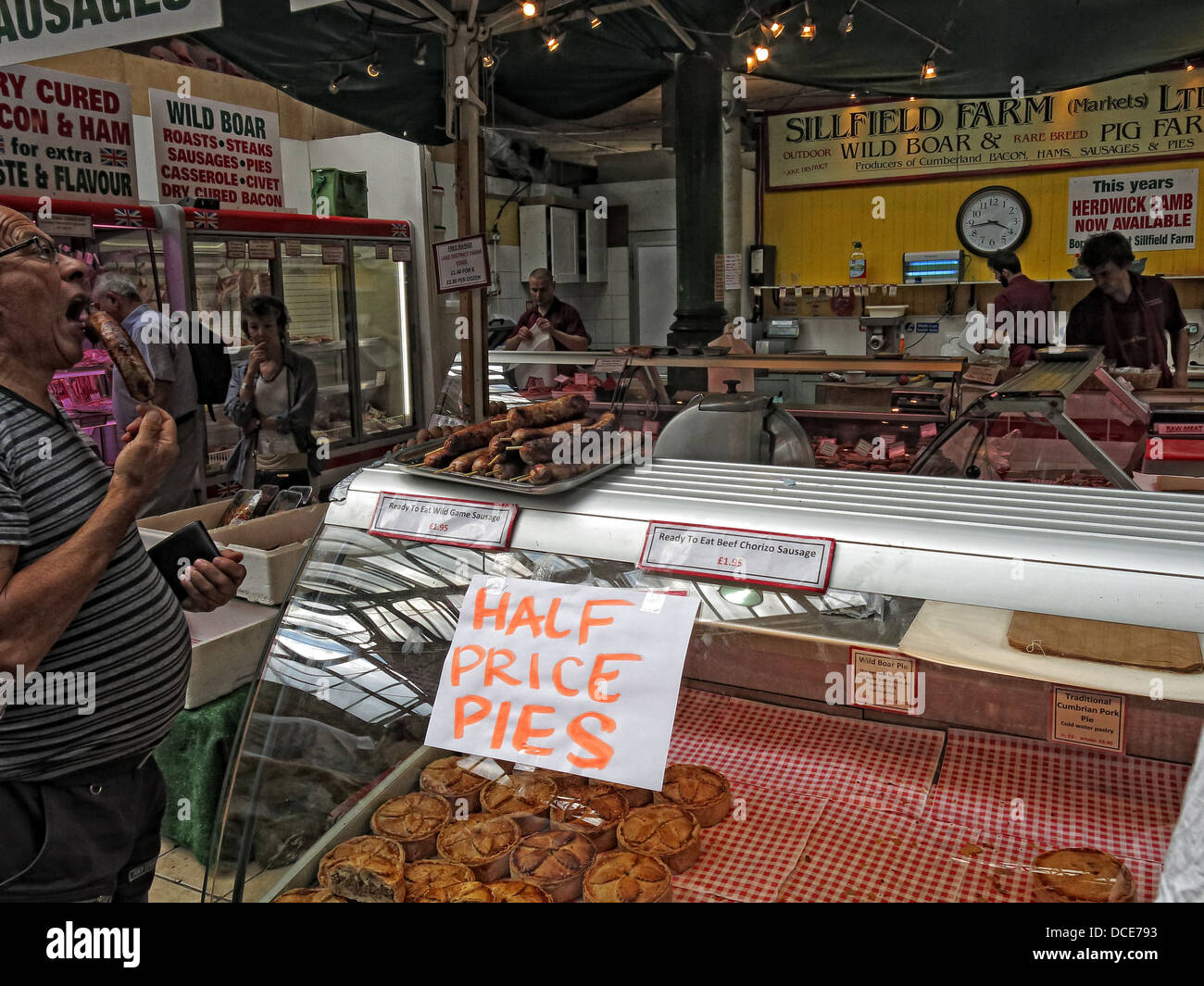 Borough  Market stalls, Southwark, London, England, UK, 8 Southwark St, London SE1 1TL - half price pies Stock Photo