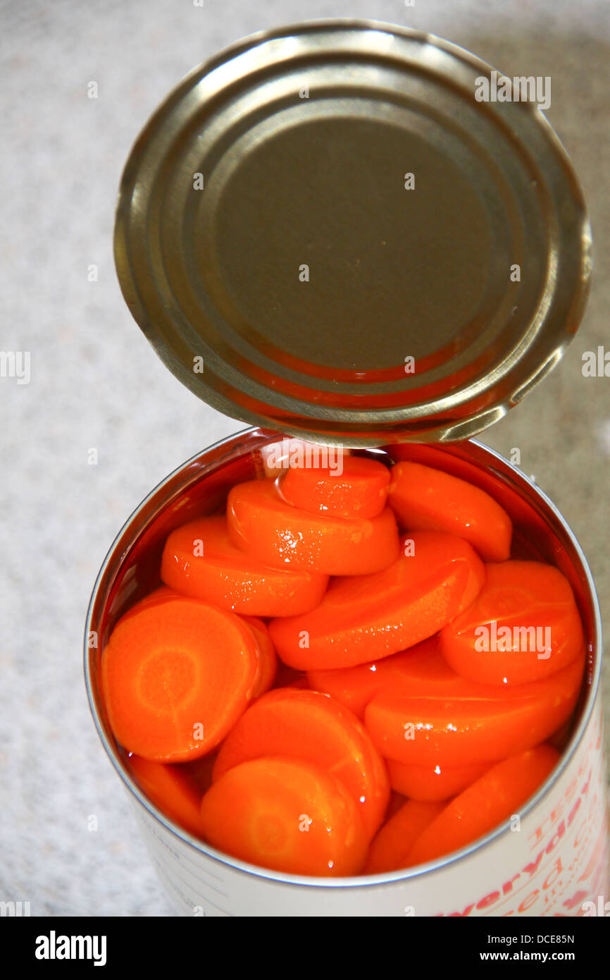 Open tin of Tesco Everyday Value sliced carrots Stock Photo