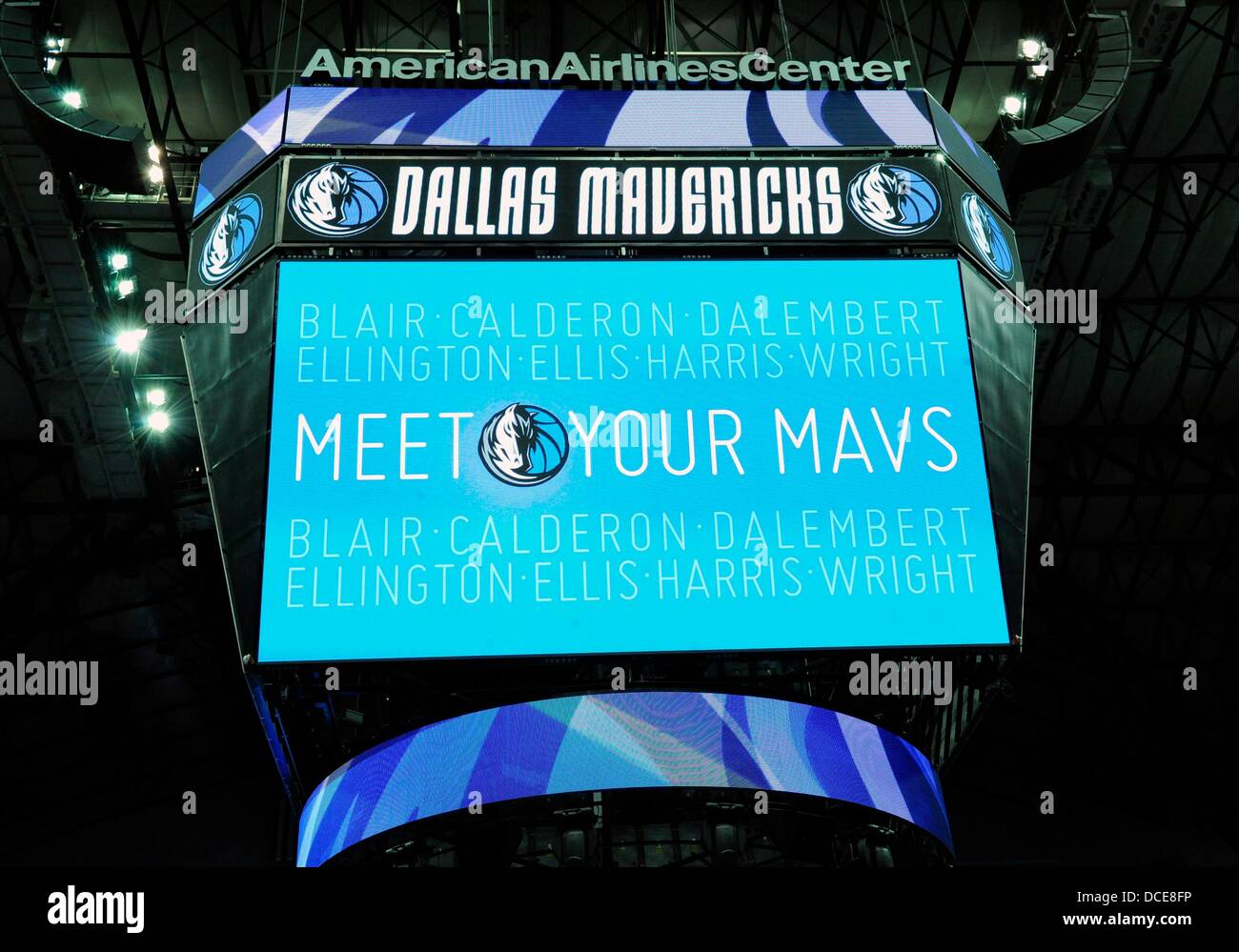 Dallas, Texas, USA. Aug 15, 2013: The video board welcomes the new players during an NBA press conference for the newly signed Dallas Mavericks held at the American Airlines Center in Dallas, TX Credit:  Cal Sport Media/Alamy Live News Stock Photo