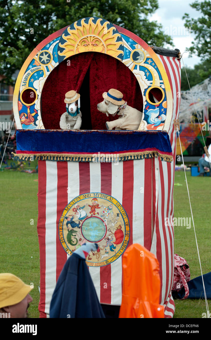 Punch and judy booth hires stock photography and images Alamy