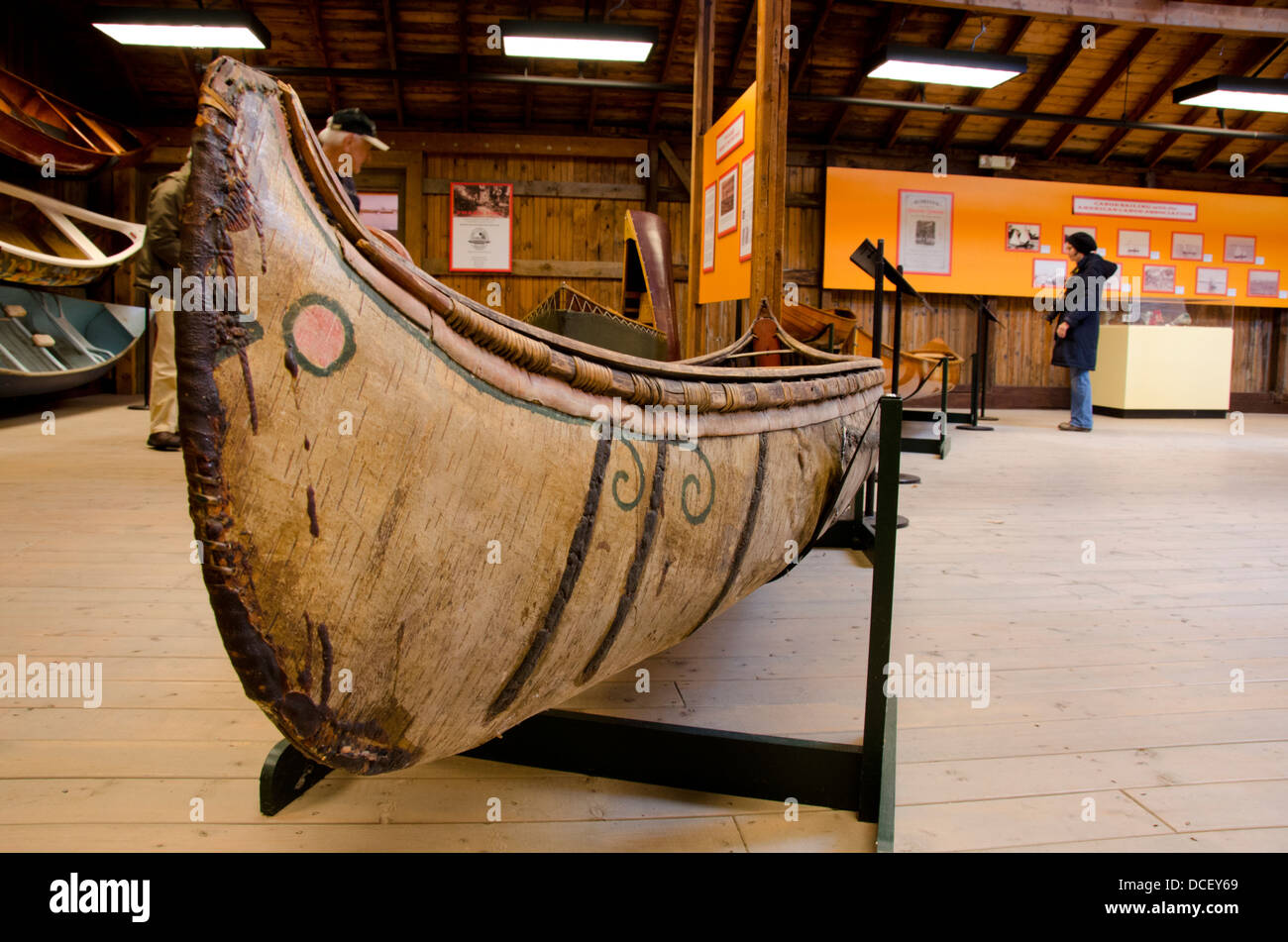 New York, Thousand Islands, St. Lawrence River. Clayton, antique boat Museum. Birch bark canoe, circa 1890. Stock Photo