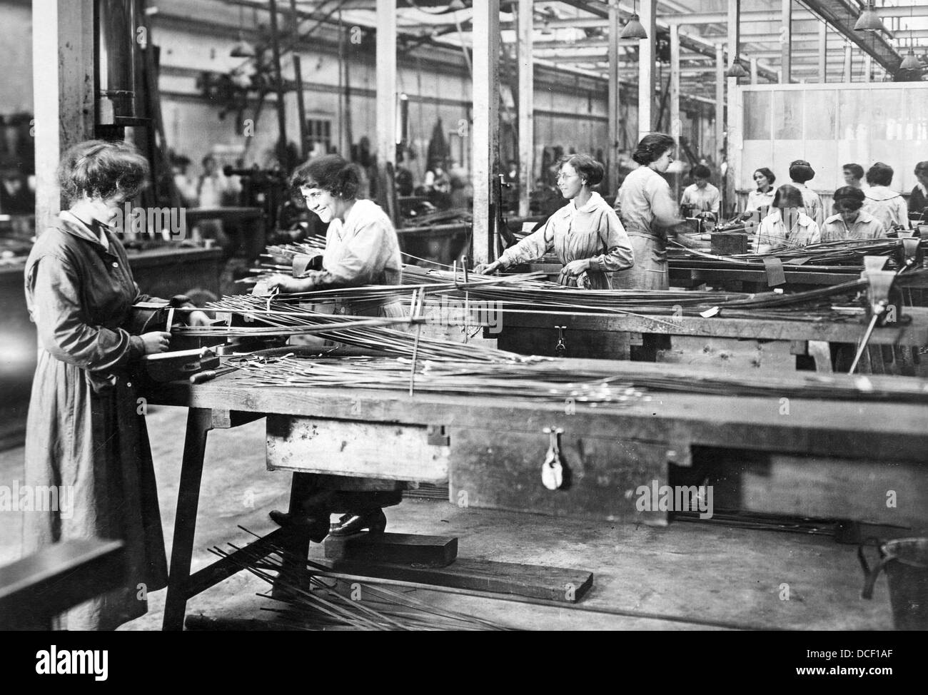 WW1. Women war workers in a British steel factory during the Great War Stock Photo