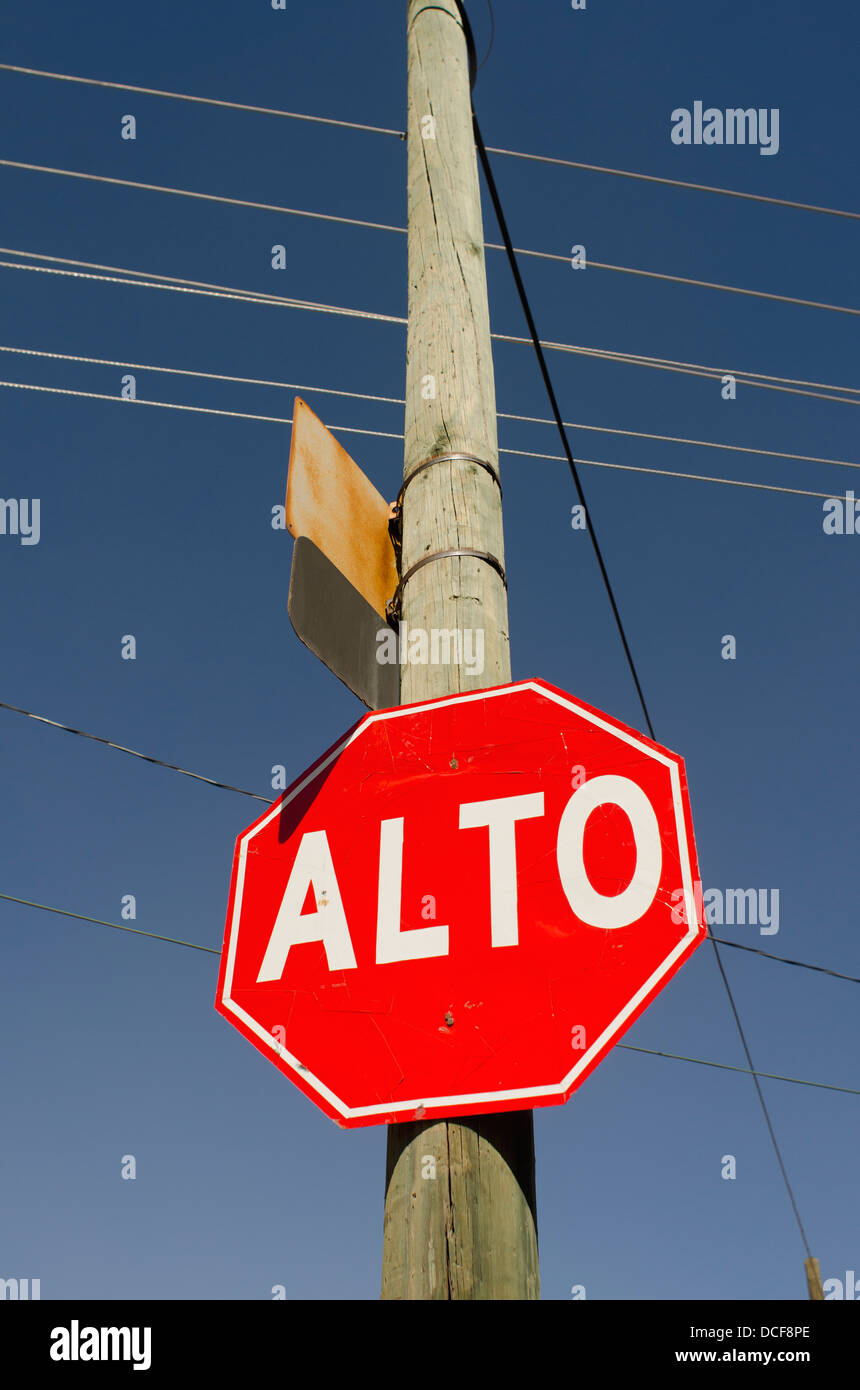 Stop sign in Spanish; Aguascalientes, Aguascalientes, Mexico Stock Photo