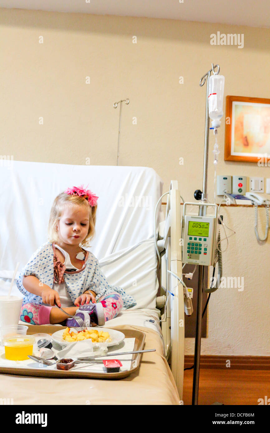 baby girl hospitalized Stock Photo Alamy