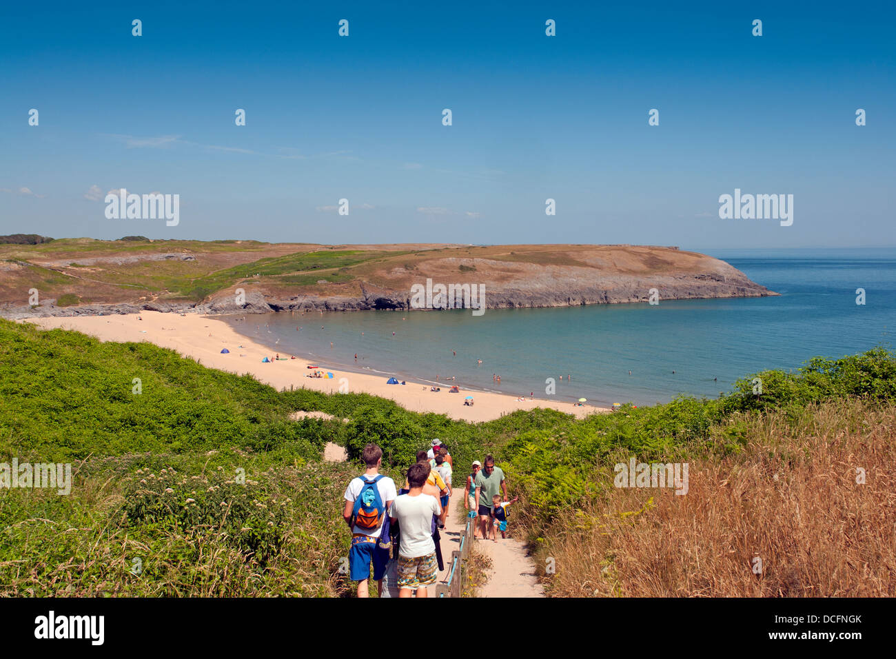 The path down to Broad Haven South beach, in the Pembrokeshire Coast National Park and onThe Wales Coast Path Stock Photo