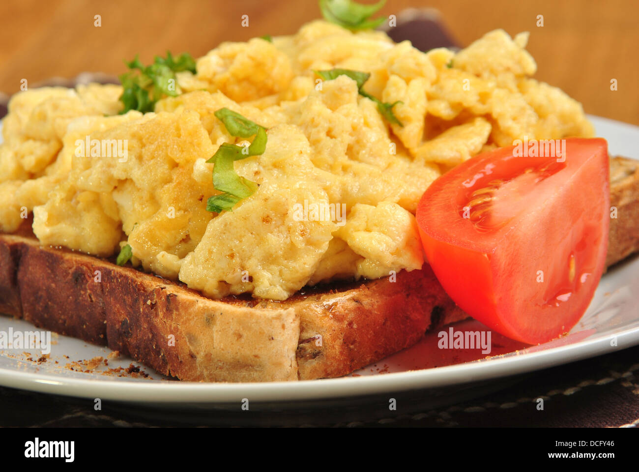 Scrambled eggs on slice bread hi-res stock photography and images - Alamy