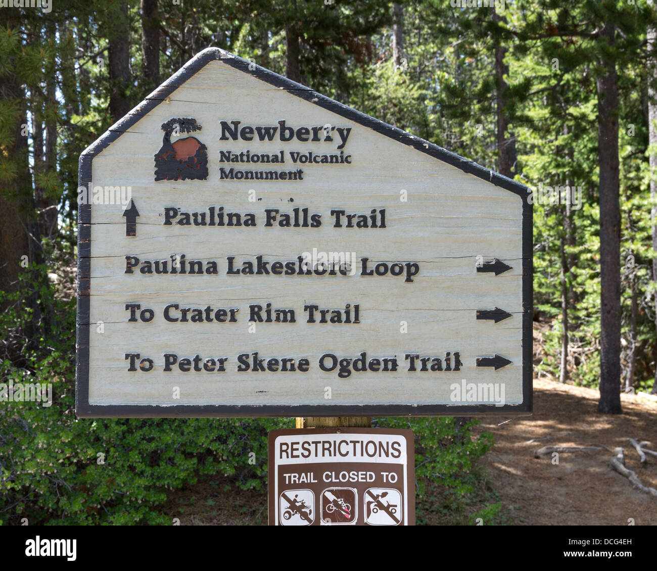 Oregon Newberry National Volcanic Monument trail directional sign Stock Photo