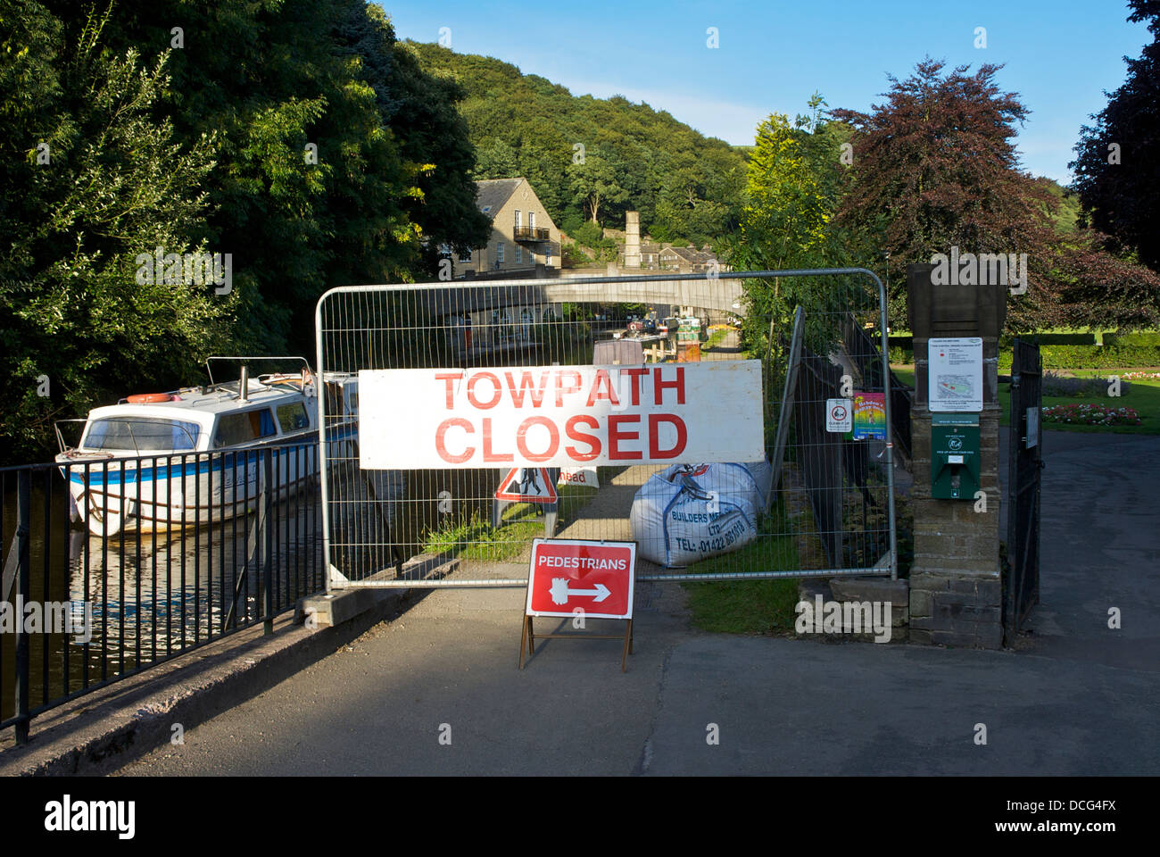 Towpath of Rochdale Canal closed for repairs, Hebden Bridge, Calderdale, West Yorkshire, England UK Stock Photo