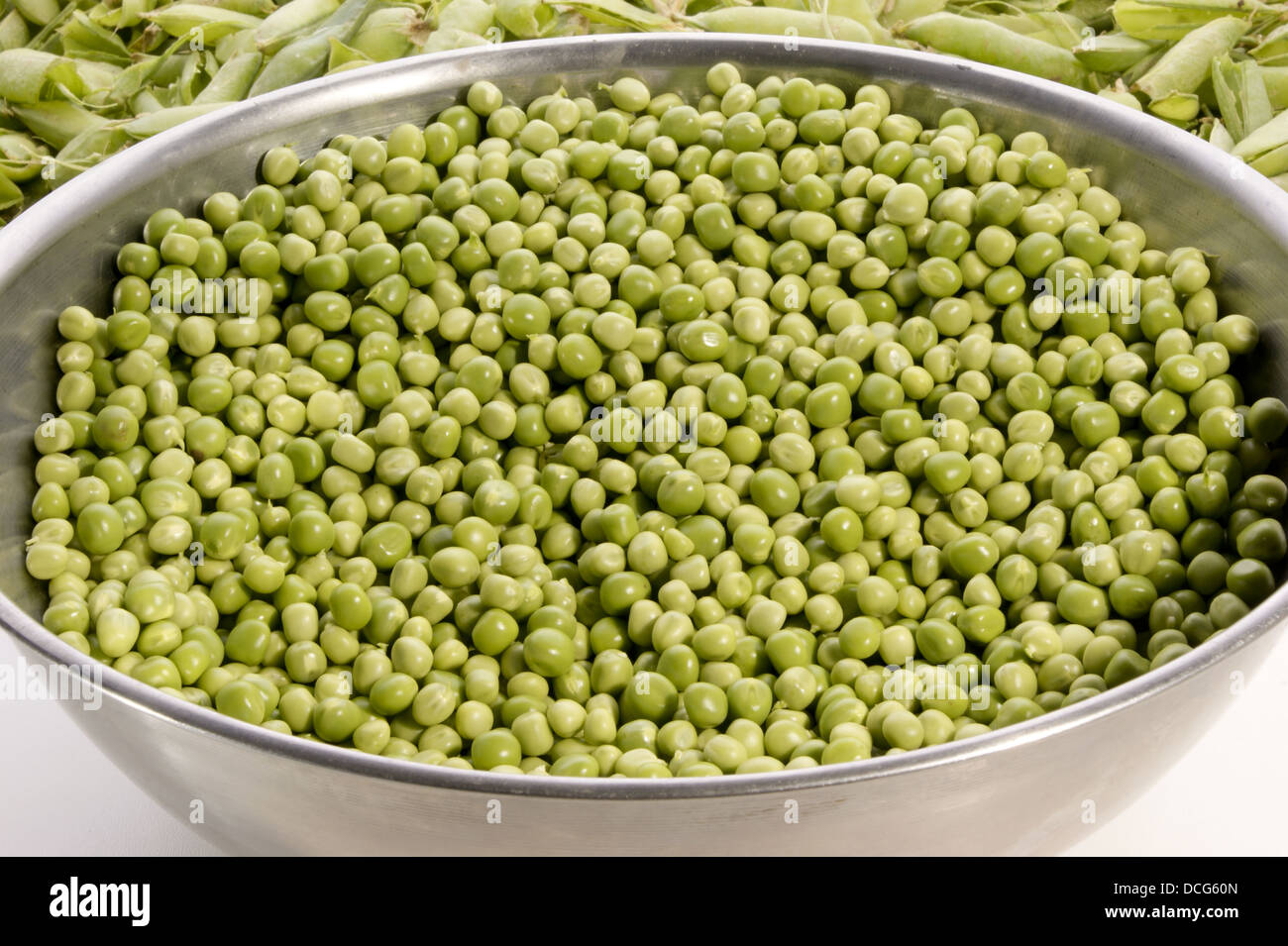 fresh peas from the garden ready for cooking Stock Photo Alamy