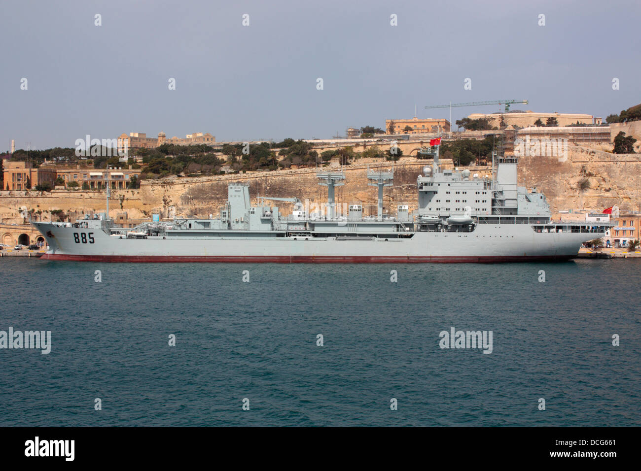 The Chinese Navy oiler Qinghaihu (pennant number 885) in Malta Stock Photo