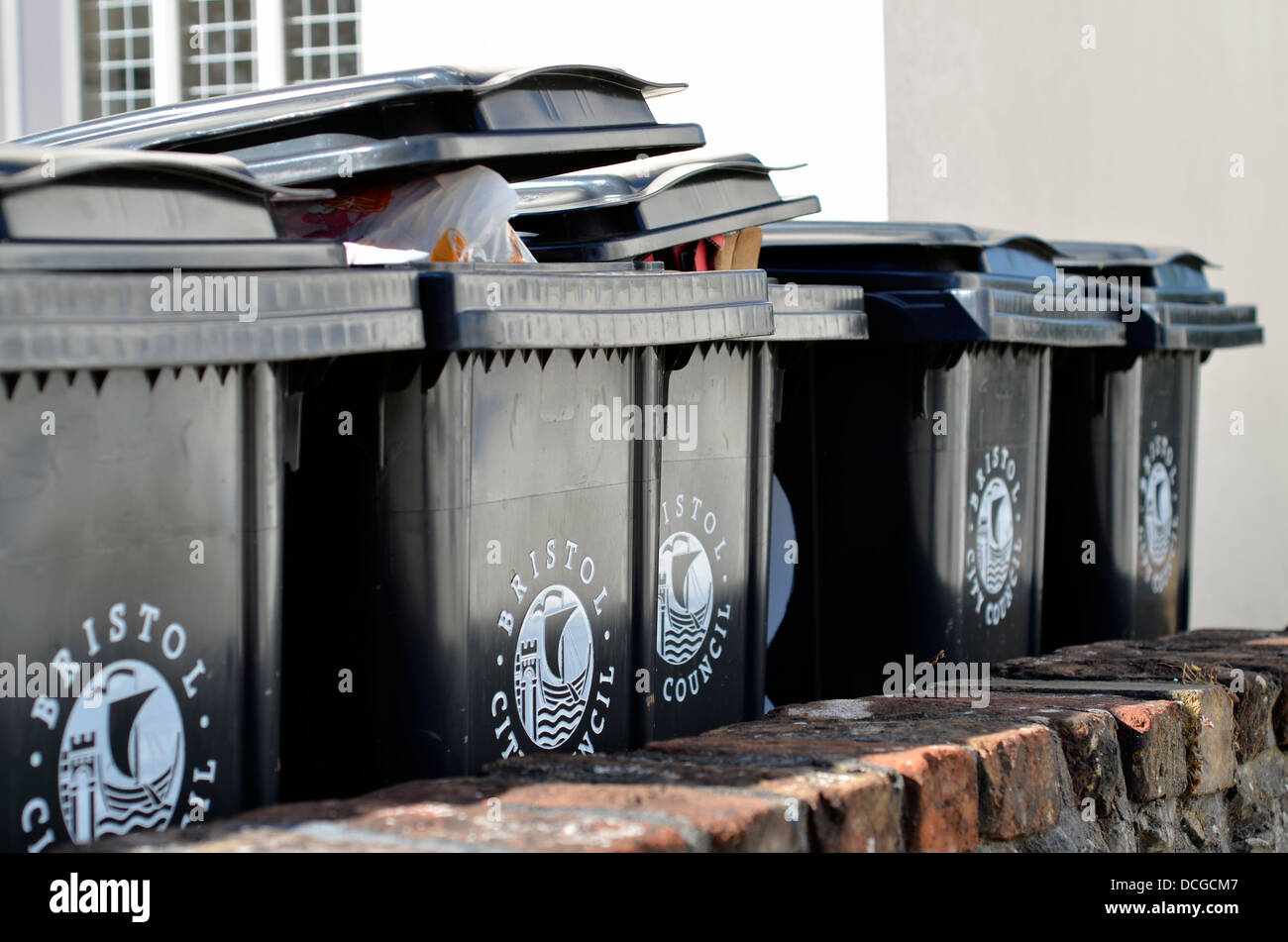Overflowing wheeled garbage can hires stock photography and images Alamy