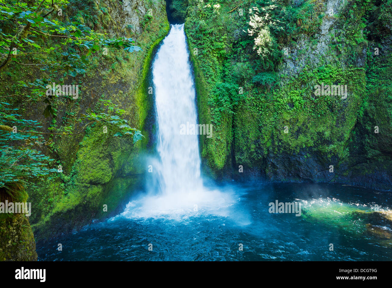 Beautiful Natural Large Waterfall Stock Photo - Alamy