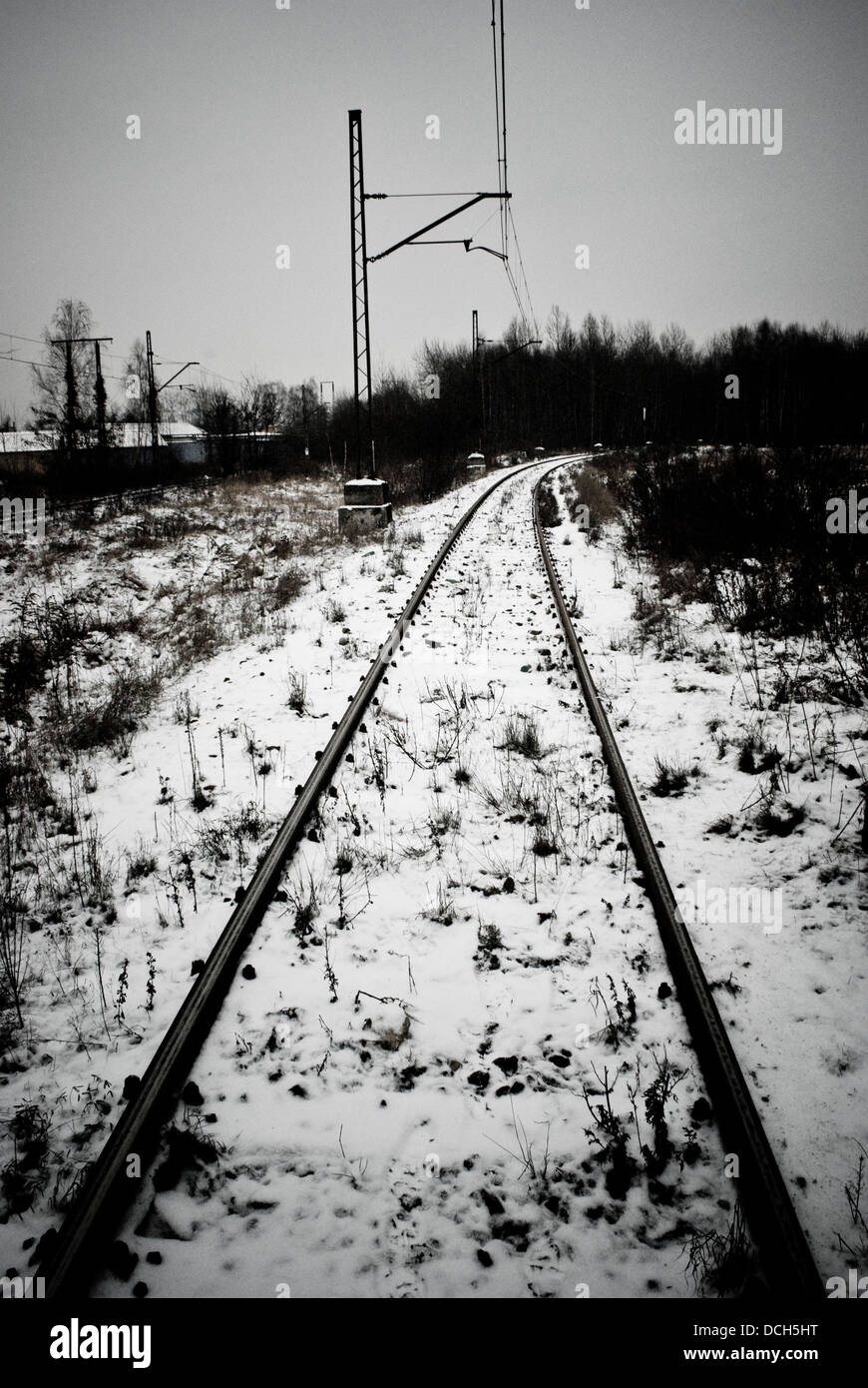 Railroad tracks black and white hi-res stock photography and images - Alamy