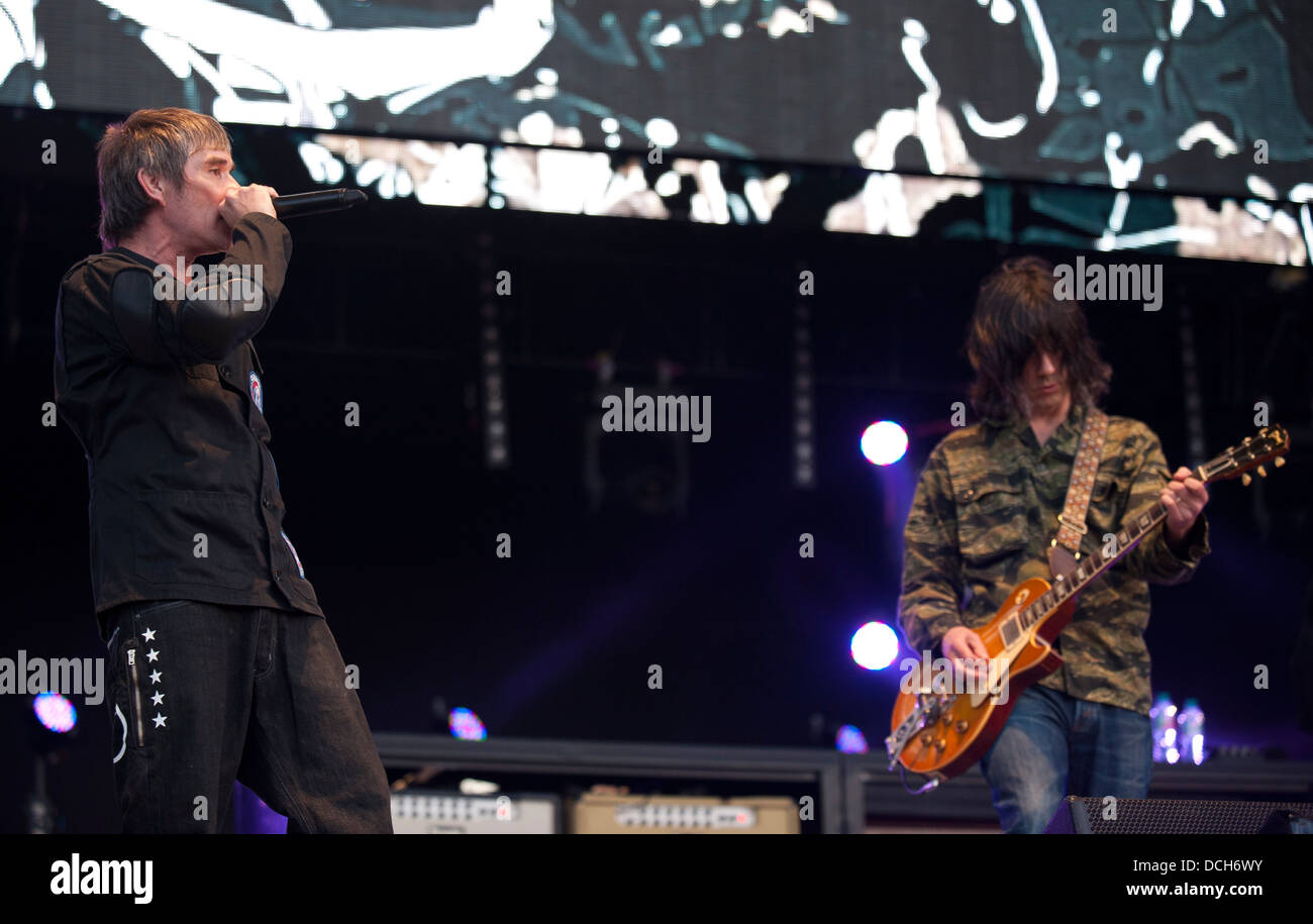 Rene Stone Roses The Stone Roses (Ian Brown, John Squire, Reni, Mani) perform live in ...