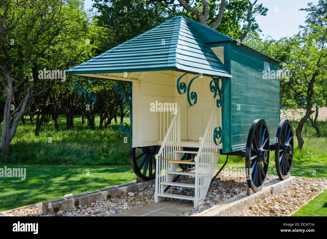 Queen victorias bathing machine hires stock photography and images Alamy