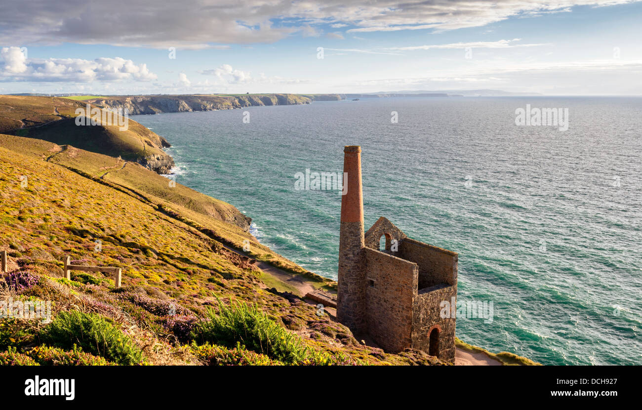 The Wheal Coats Tin Mine at St Agnes an iconic view of Cornwall Stock Photo