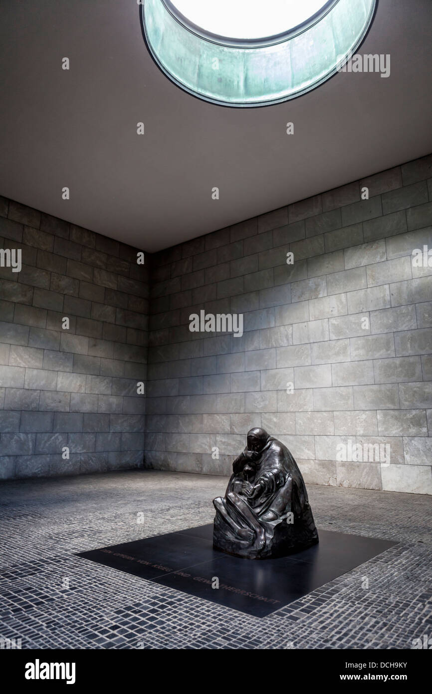 Kathe Kollwitz sculpture, 'Mother with her dead son', at the Neue Wacht (New Guardhouse) memorial in Berlin Stock Photo