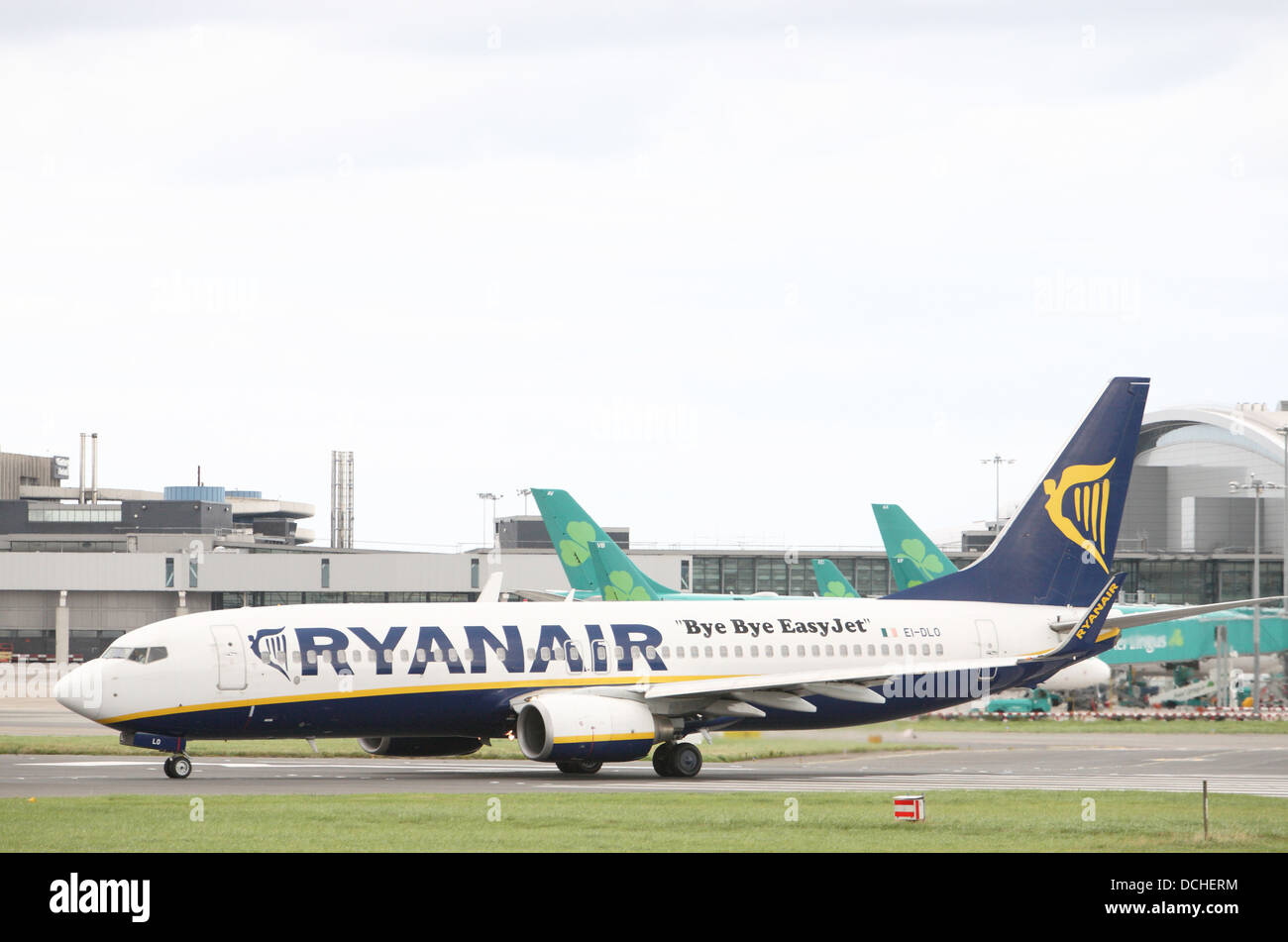 Ryanair flight landing at Dublin airport Stock Photo Alamy