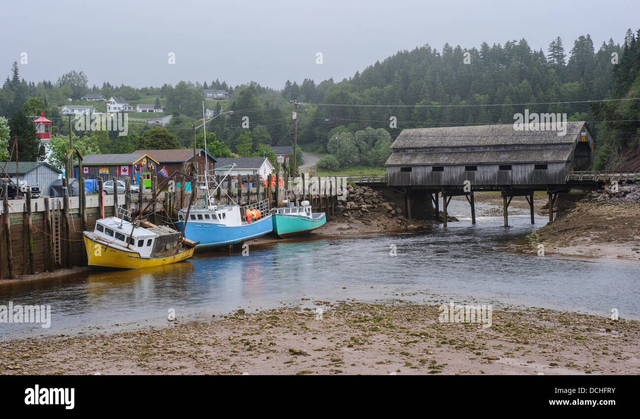 Low tide St. Martins New Brunswick on the Bay of Fundy Stock Photo Alamy