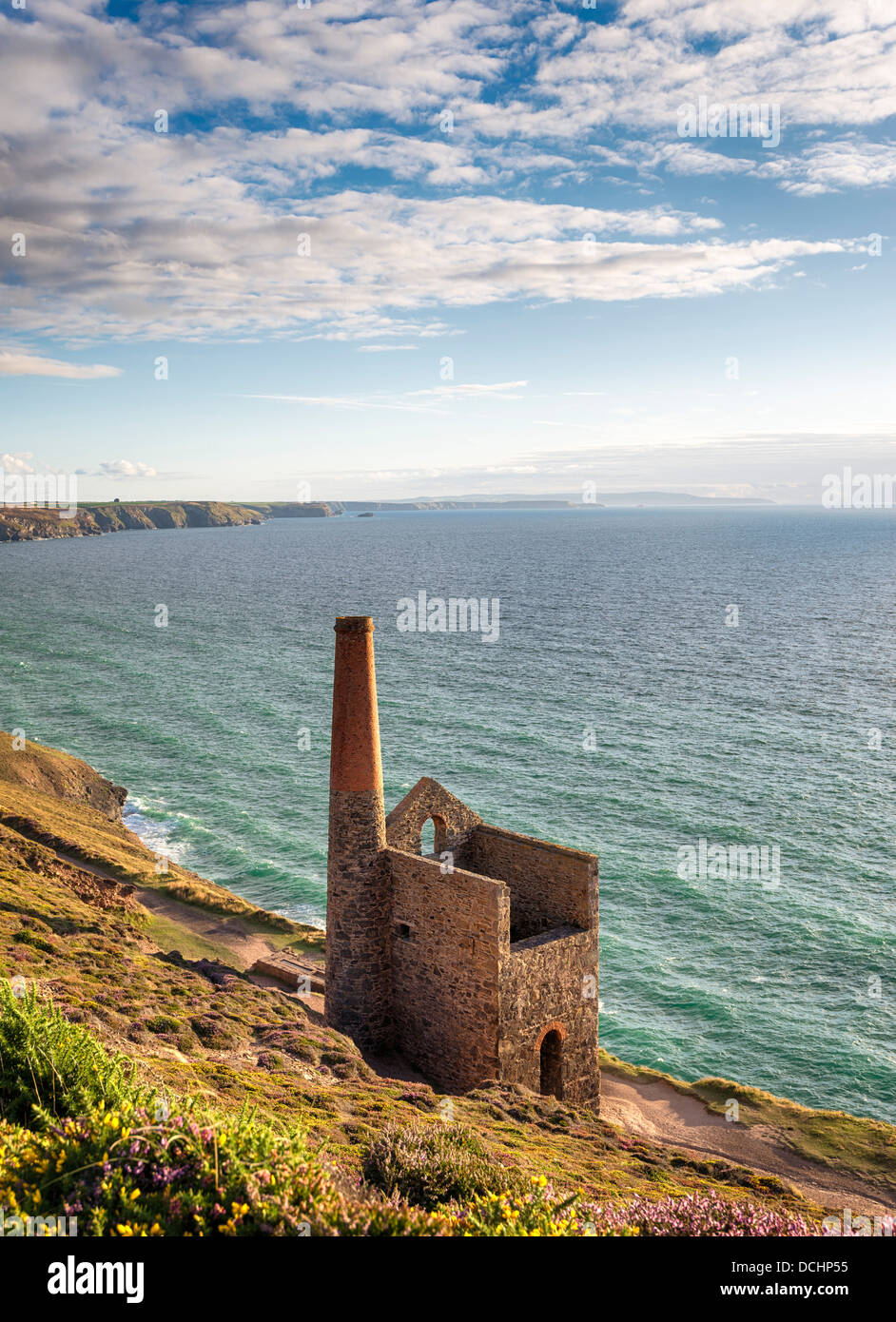 Wheal Coates tine mine engine house on the cliffs at St Agnes in Cornwall Stock Photo