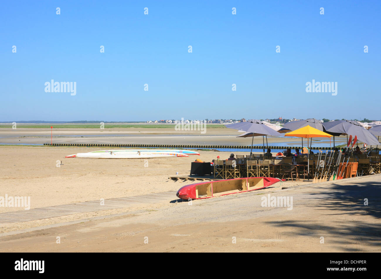 Cafe on edge of Baie de la Somme, Quai Jeanne d'Arc, St Valery Sur