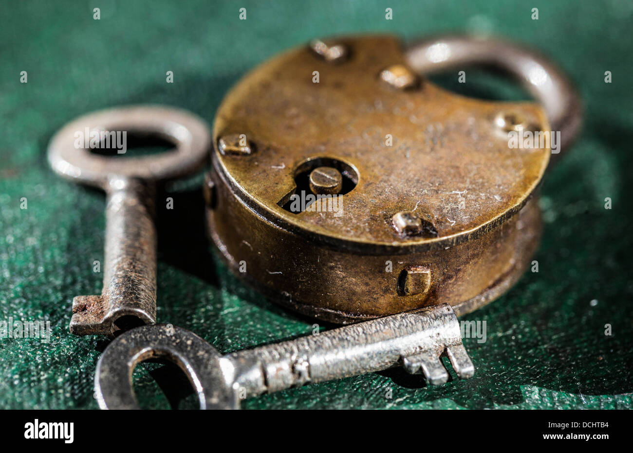 Old padlock and its keys Stock Photo Alamy