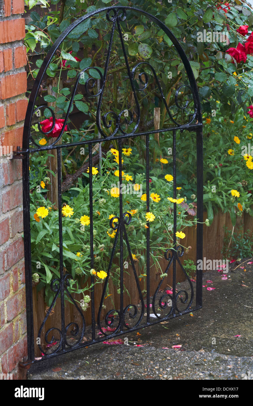 Red Iron Gates High Resolution Stock Photography and Images Alamy
