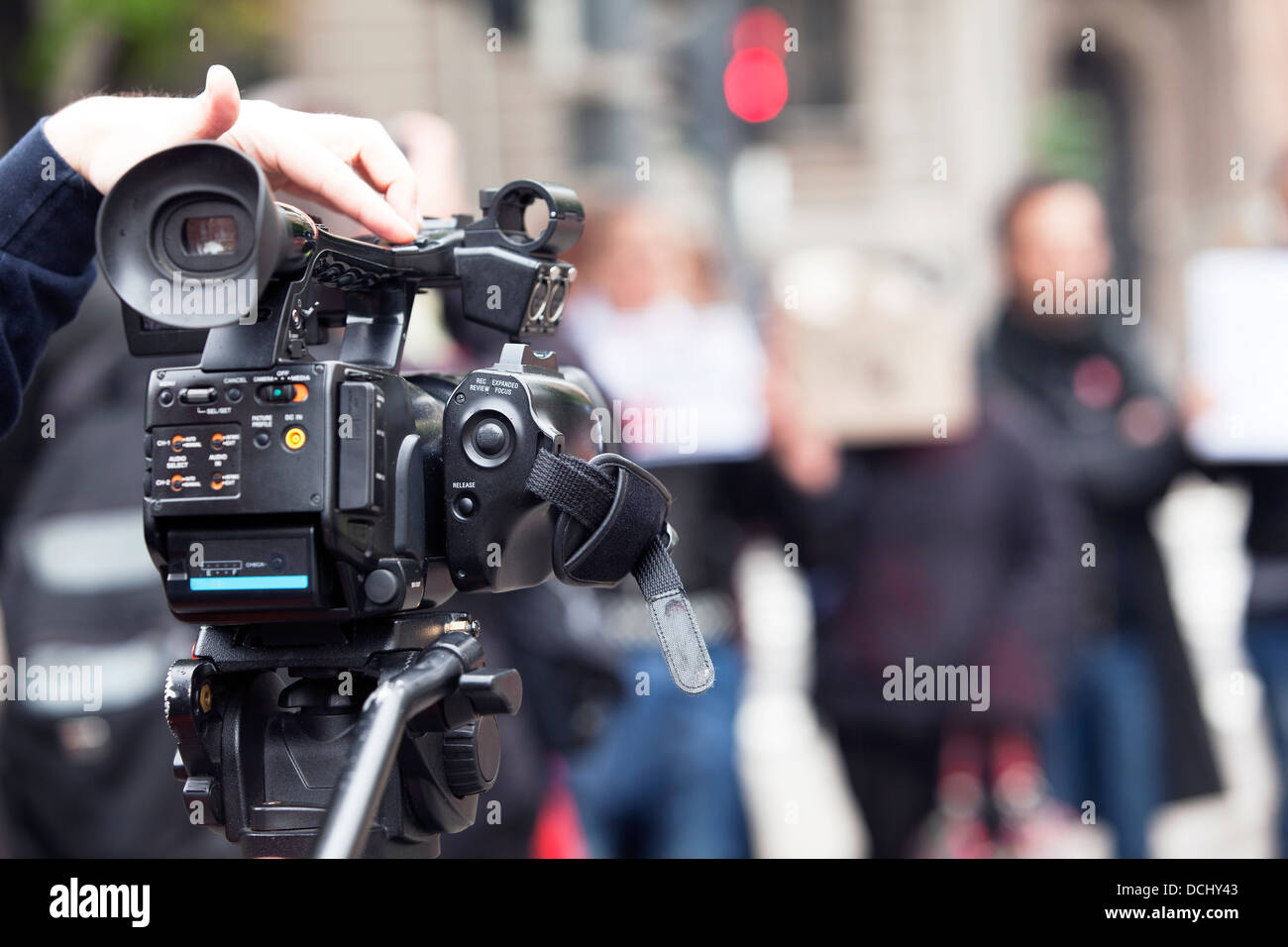 covering an event with a video camera Stock Photo Alamy