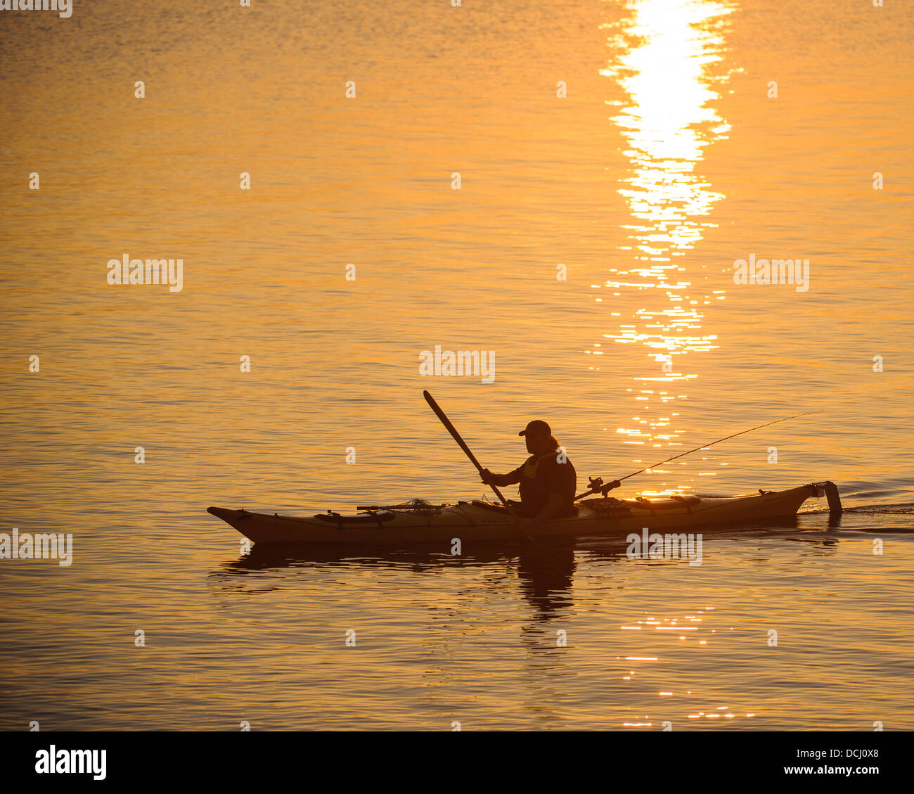 Boat side silhouette hi-res stock photography and images - Alamy