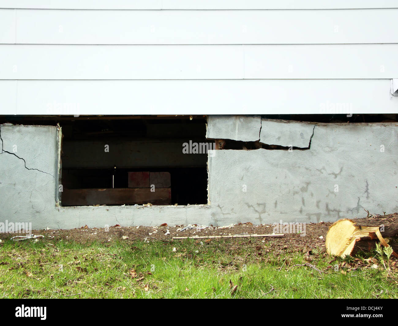 Bad house foundation hires stock photography and images Alamy