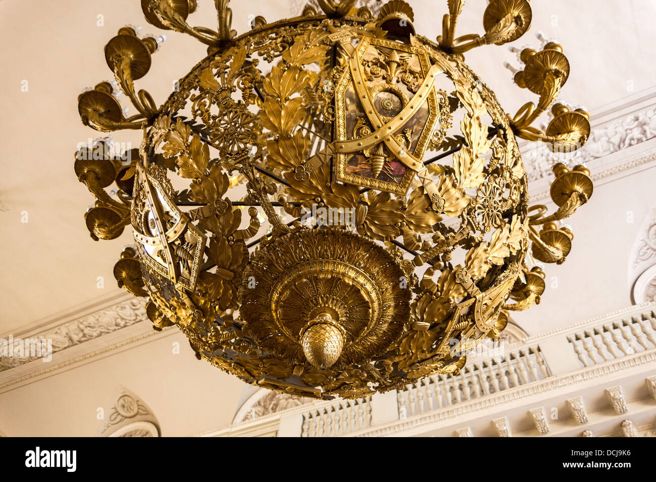 Palace chandeliers hi-res stock photography and images - Alamy