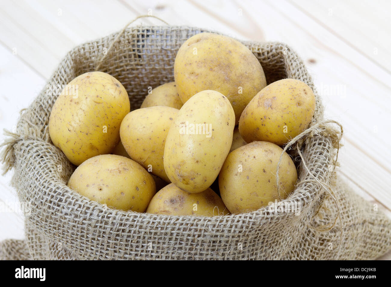 raw potatoes Stock Photo Alamy