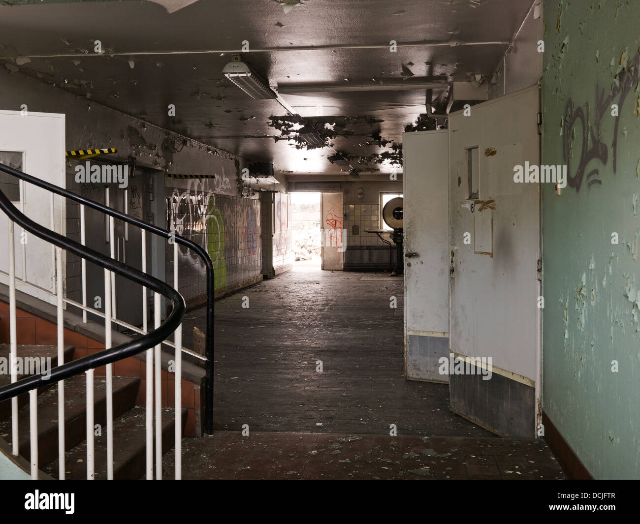 Broken staircase earthquake hi-res stock photography and images - Alamy