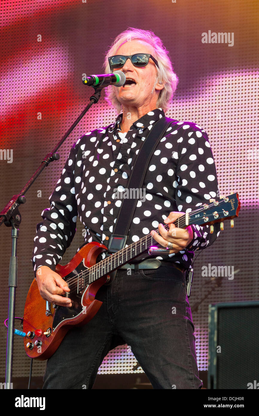 Remenham, Henley-on-Thames, Oxfordshire, UK. 18 August 2013. American musician PARTHENON HUXLEY (formerly of the group The Electric Light Orchestra Part II) performs on-stage as part of the group THE ORCHESTRA at the 2013 'REWIND - The 80s Festival' held 16-17-18 August 2013. Photograph © 2013 John Henshall/Alamy Live News. PER0358 Stock Photo