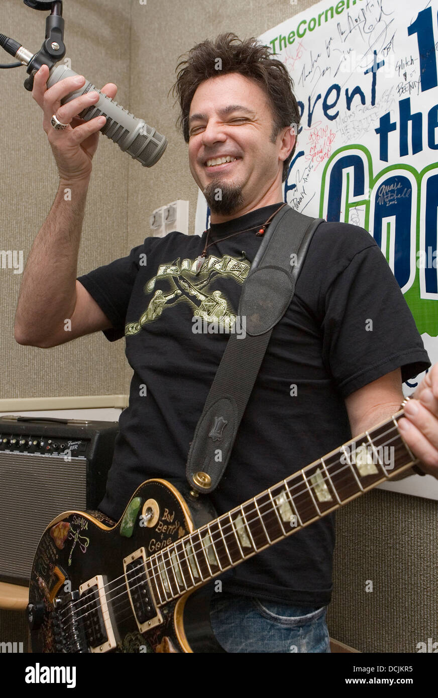 Recording artist Johnny Hickman of the band Cracker performs in the a