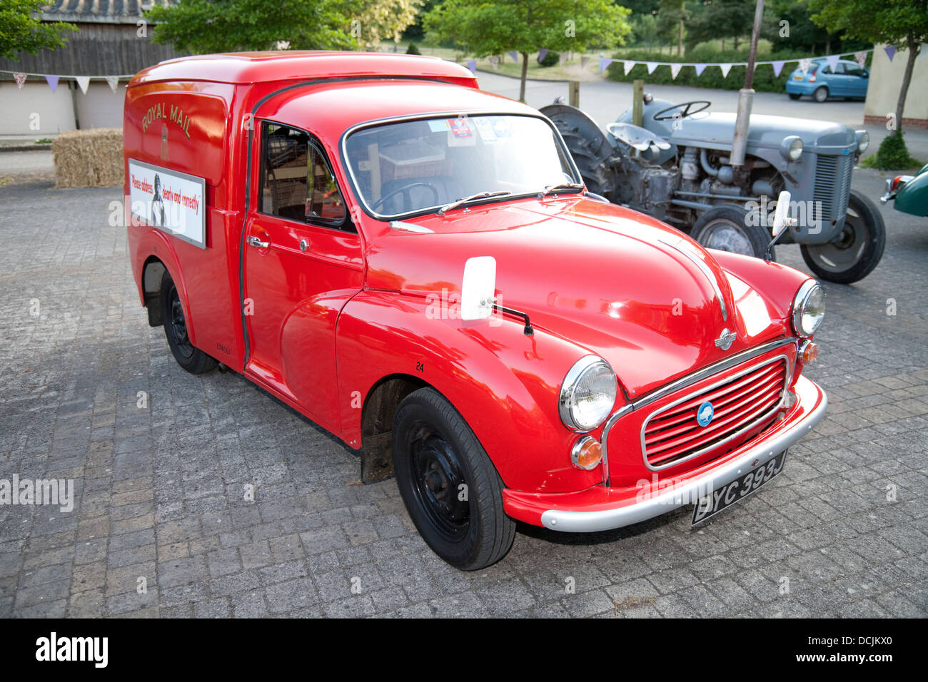 Free UK Post Morris Minor Nuevo Sombrero Mango Rojo Envolvente hallazgo raro