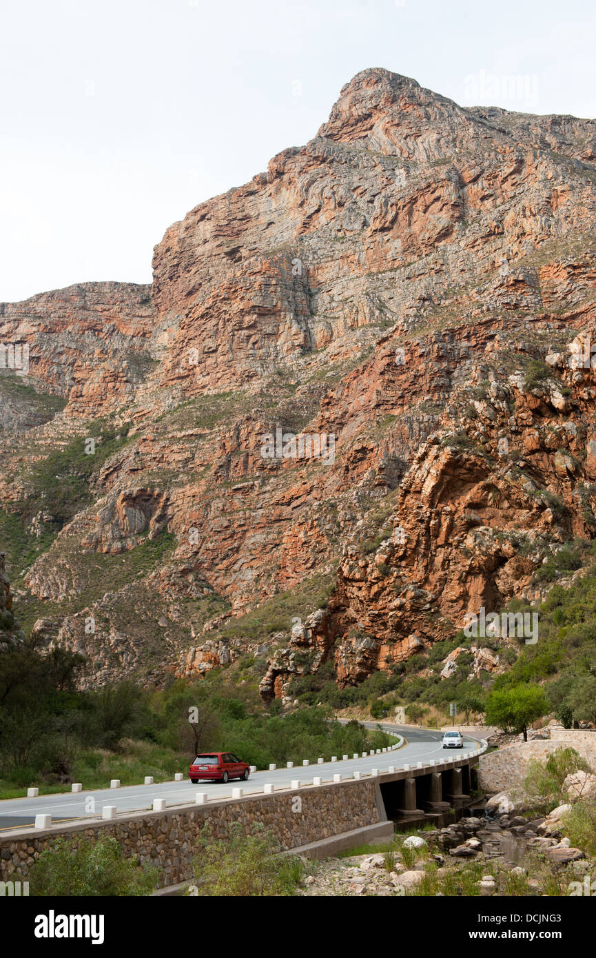 Meiringspoort pass along the Groot River Oudtshoorn, South