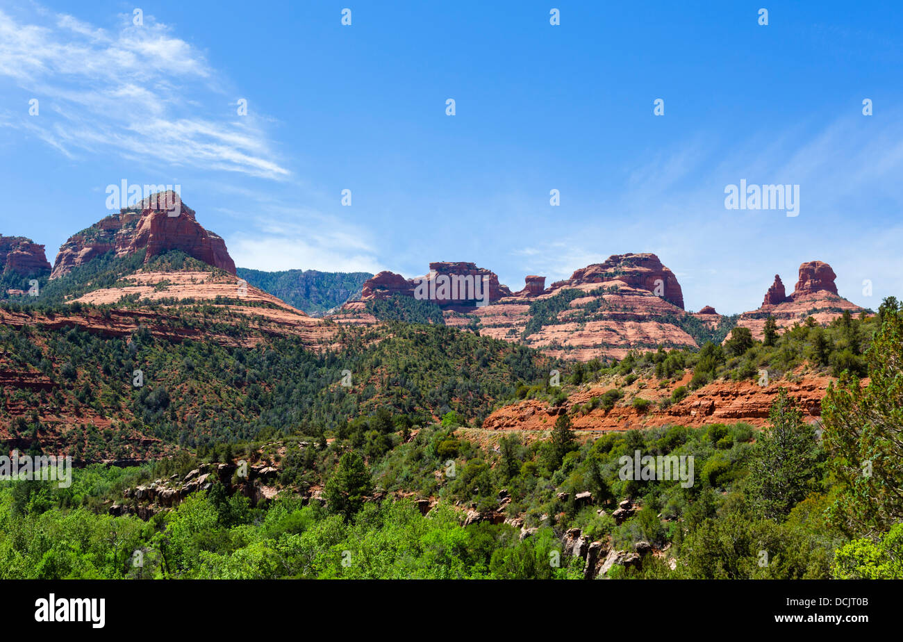 View from US-89A through Oak Creek Canyon between Flagstaff and Sedona, Red Rock Country, Arizona, USA Stock Photo