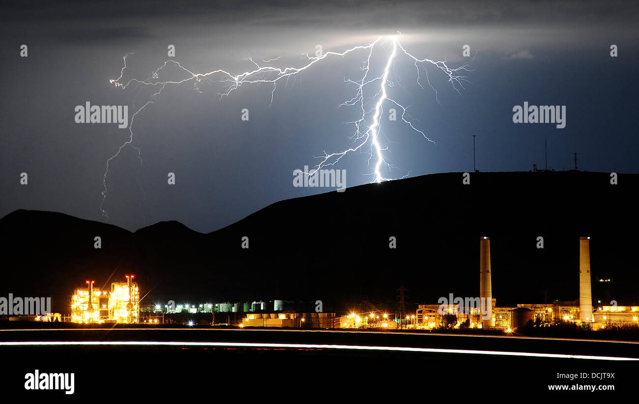 Barstow CA., USA. 19th Aug, 2013. Lightning strikes and thunder and