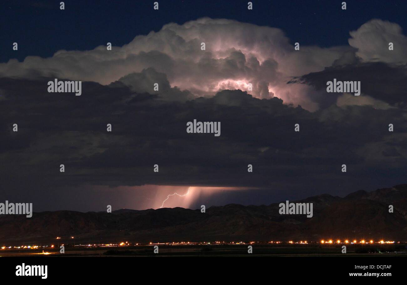 Barstow CA., USA. 19th Aug, 2013. Lightning strikes and thunder and